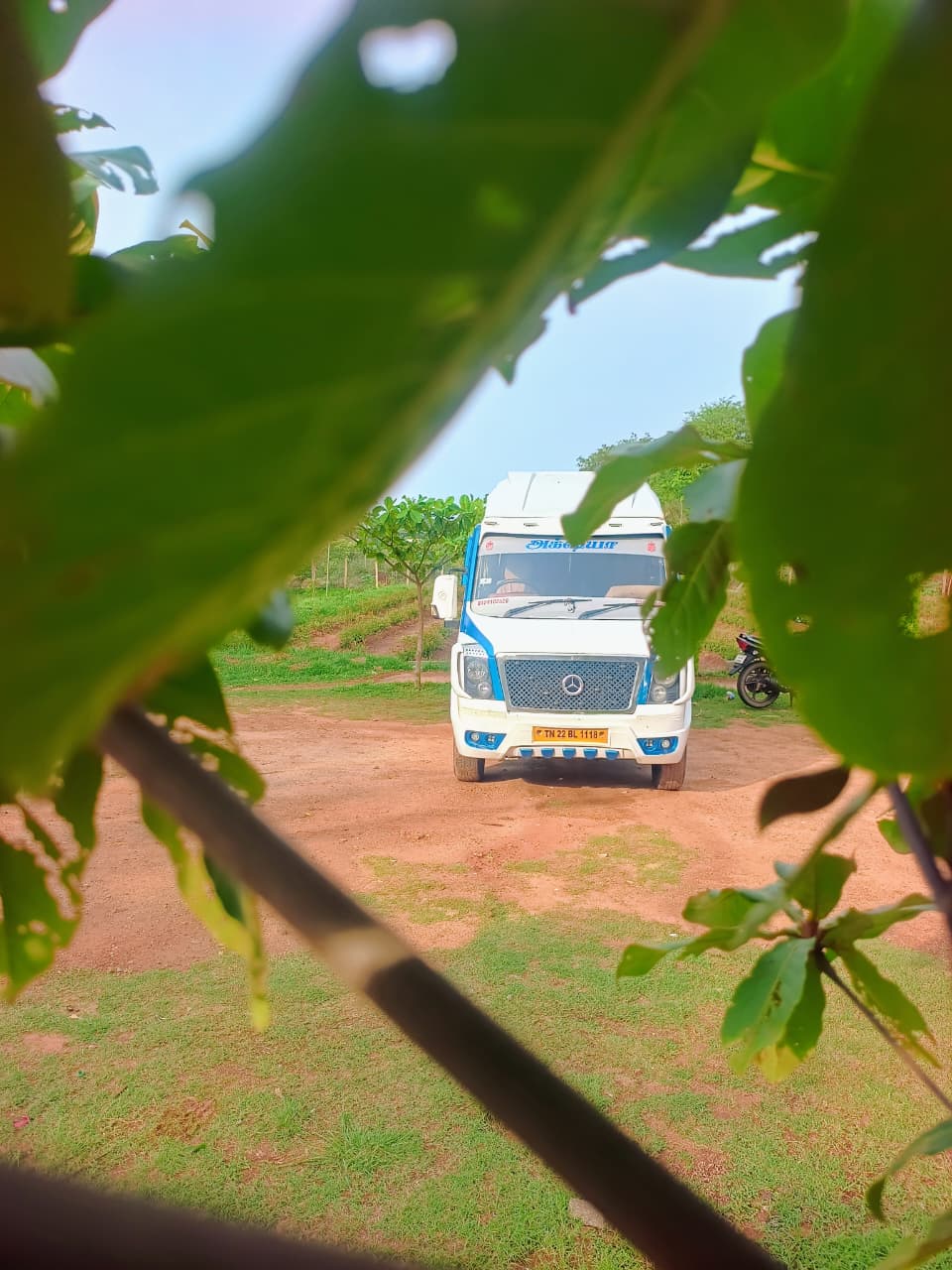 Force Tempo Traveller Exterior